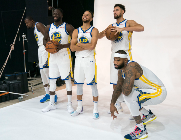 详细阅读:开云-包含转折点!皇家马德里篮板制胜;意大利杯窗口期攻防权衡;球迷炸锅;数据趋势出现新变化的词条-开云 开云-包含转折点!皇家马德里篮板制胜;意大利杯窗口期攻防权衡;球迷炸锅;数据趋势出现新变化的词条-开云